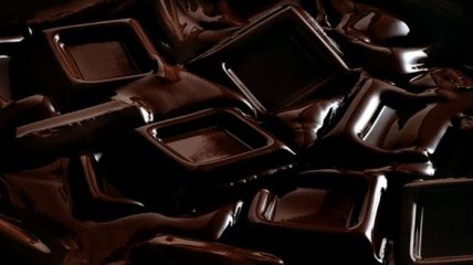Медики рассказали о неожиданном вреде темного шоколада