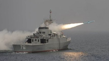 В Ірані військові обстріляли свій же корабель, загинули 40 людей