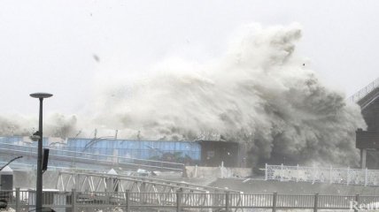 Тайфун "Санба" обрушился на Южную Корею