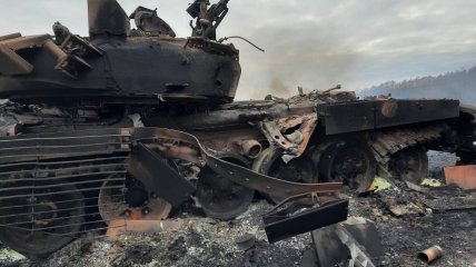 От российских танков осталось только пепелище