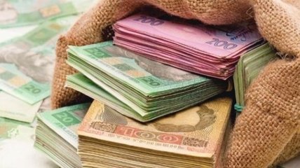 На Буковине кассир "Ощадбанка" присвоила более 130 тыс. грн денег вкладчиков