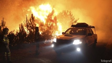 Сотни людей эвакуировали из-за пожара в Испании