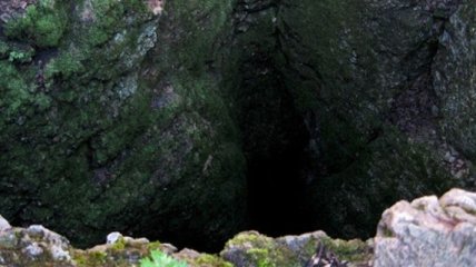 4 человека упали в пещеру, есть жертвы