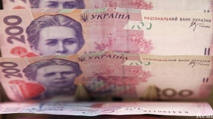 Средняя зарплата в Украине составила 3 тысячи 233 грн