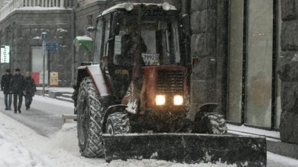 КГГА: Более 500 единиц техники уже расчищают снег в Киеве