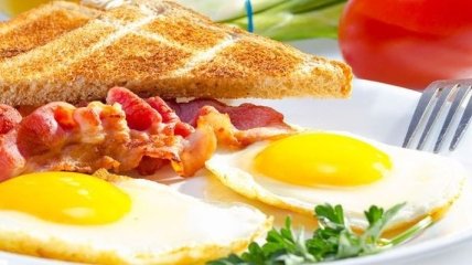 Медики назвали пять вариантов самых полезных завтраков