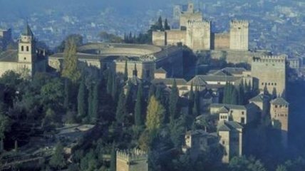 Дворец Альгамбра в Испании