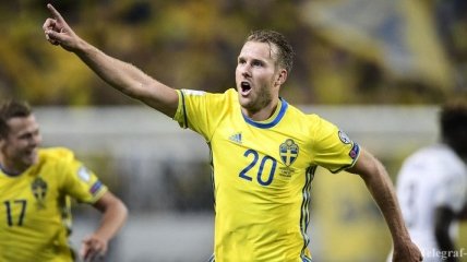 Швеция забила победный гол с центра поля в матче против Франции (Видео)