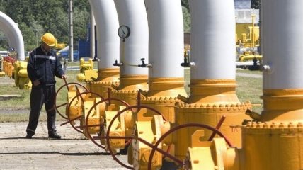 Азаров надеется на пересмотр газового договора с Россией