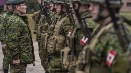 Канада продлила военную тренировочную миссию в Украине до 2022 года 
