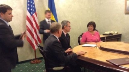 Украина и США подписали соглашение о кредитных гарантиях