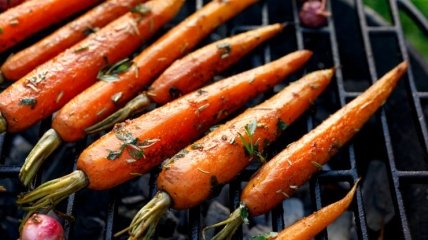 Морковь на гриле - великолепный гарнир к мясу