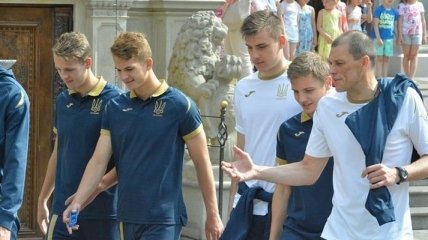 Лунин присоединился к сборной Украины U-20