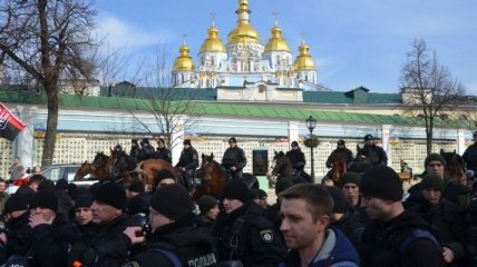 В Киеве на "Марше женщин" произошли столкновения с правоохранителями