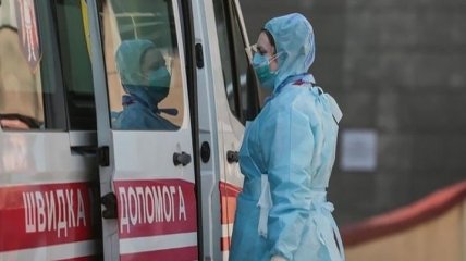 В Украине за сутки умерли более сотни больных с COVID-19