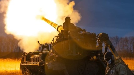 Украинские военные отправляют огненный привет оккупантам