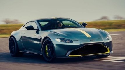 Aston Martin представил первый спорткар Vantage