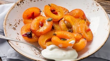 Горячие запеченные абрикосы - идеальный летний десерт