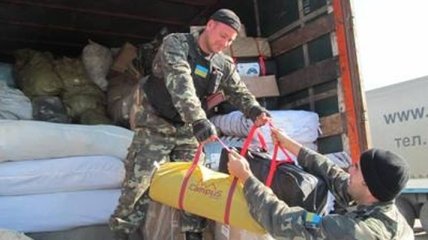 Волонтеры привезли защитникам Мариуполя гуманитарную помощь