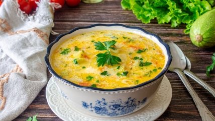 Сирний суп готується швидко та порадує смакові рецептори