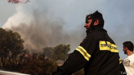 Два греческих города под угрозой пожара