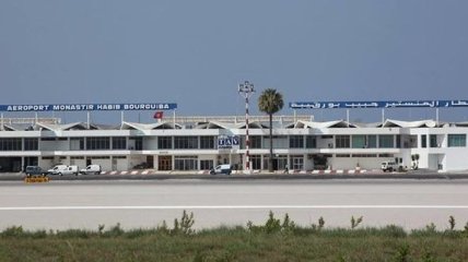 В аэропорту Туниса застряли сотни украинских туристов 