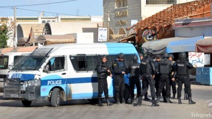 Боевики напали на силовиков в Тунисе: погибли минимум 45 человек