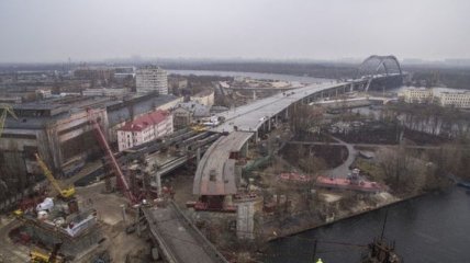 Строят десятки лет: Кличко показал киевский мост с высоты птичьего полета (Фото и видео)