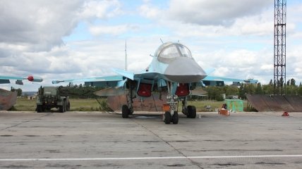 Истребительй-бомбардировщик Су-34