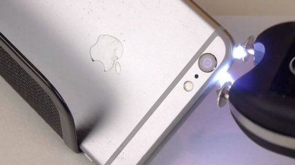 iPhone 6 прошел тест на прочность с помощью электрошокера (Видео)