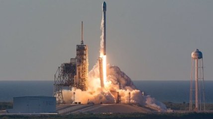 SpaceX впервые запустила уже побывавшие в космосе Falcon 9 и Dragon 