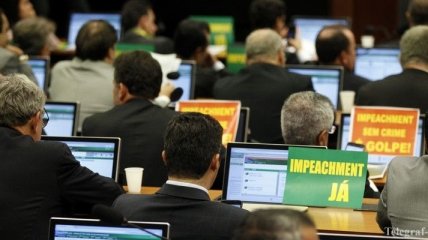Политический кризис в Бразилии: Коалицию покинула еще одна партия