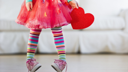 Что подарить ребенку на День святого Валентина 2020: 12 сердечных идей