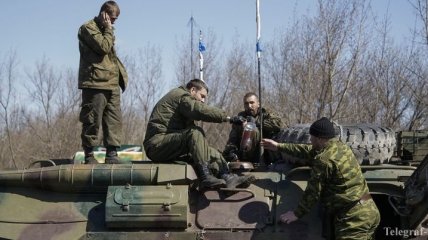 СМИ: НАТО обвиняет РФ в поставках оружия на Донбасс