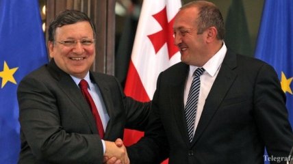 Президенту Еврокомиссии вручили высокую госнаграду Грузии 