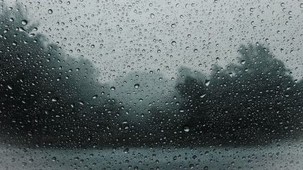 Синоптики про погоду в Україні: похолодає, місцями пройдуть дощі
