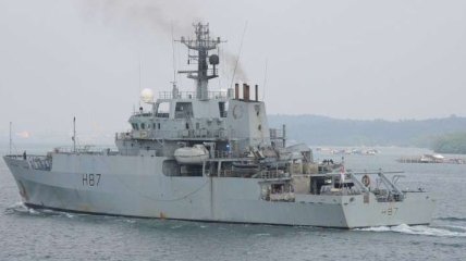 Корабль НАТО срочно прибыл на помощь Украине