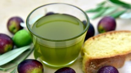 Как защитить сердце и снизить давление: свойства оливкового масла
