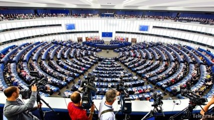 Европарламент одобрил механизм приостановки ЕС "безвиза" с третьими странами 