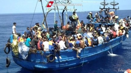 У берегов Ливии перевернулись две лодки с 500 мигрантами