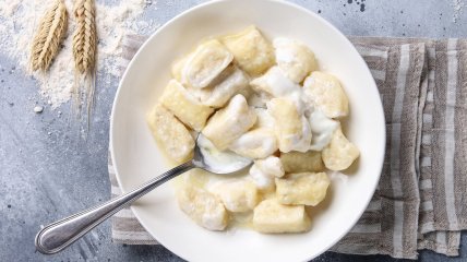 Ліниві вареники зі згущеним молоком