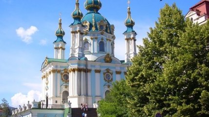 В УПЦ КП сообщили, кому нужно передать все украинские монастыри-лавры