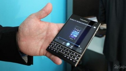 Blackberry выпустили в продажу смартфон с квадратным экраном