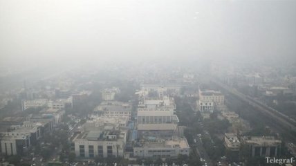Столицу Индии затянуло густым смогом: власти закрыли школы 