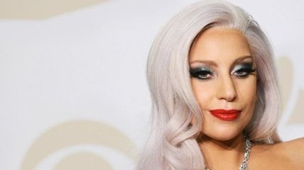 Леди Гага опубликовала откровенный снимок в купальнике