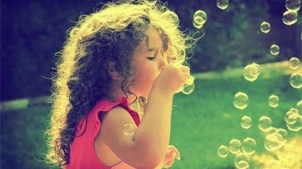 Необычные мыльные пузыри: радуга своими руками