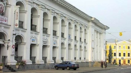 Парламент разрешил приватизацию Гостиного двора в Киеве
