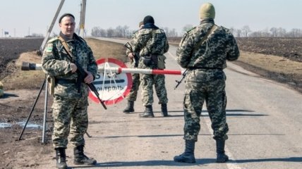 Астахов: Террористы пытаются уничтожить командование Госпогранслужбы