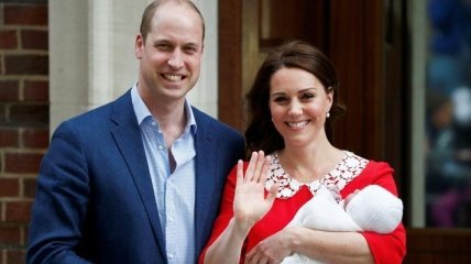 Кейт Миддлтон и принц Уильям показали новорожденного сына (Фото) 