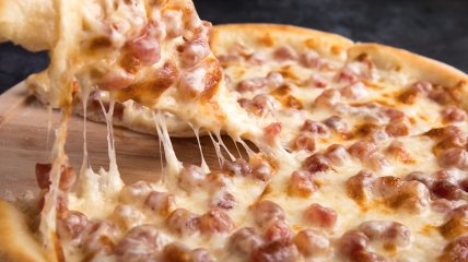 Піца – улюблена багатьма страва